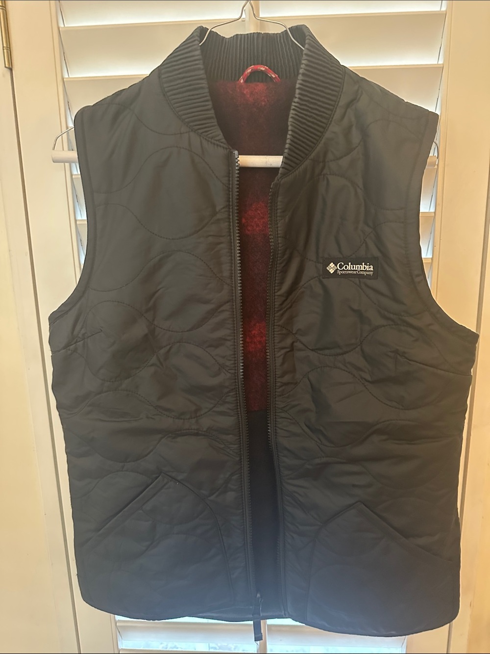 Columbia Black Quilted Vest with Red Lining - Reversible Plaid